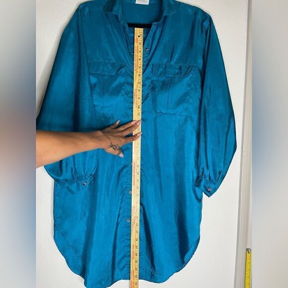 Beautiful Oversized Blue Jayre Blouse - Picture 5 of 6